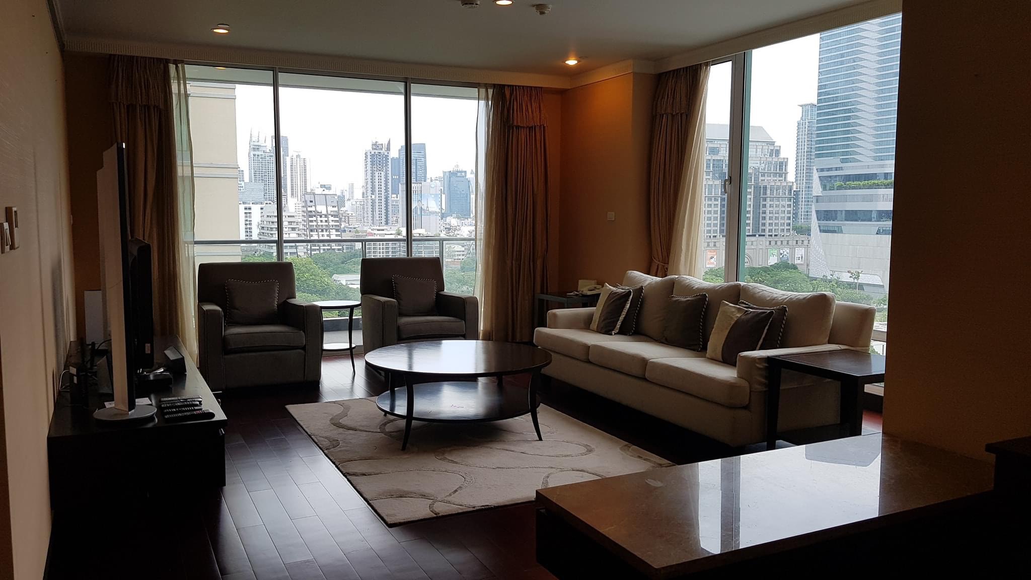 Bangkok Condo Apartment For Rent in Chidlom Sukhumvit Supreme Class Location