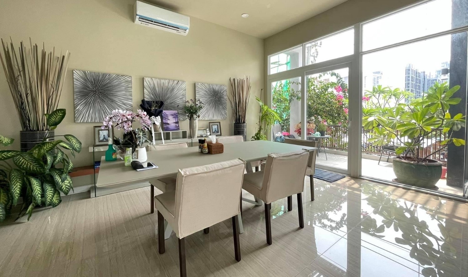 Bangkok House For Sale in Ekkamai Sukhumvit Lovely Modern House with Private Pool and Elevator Conner Unit