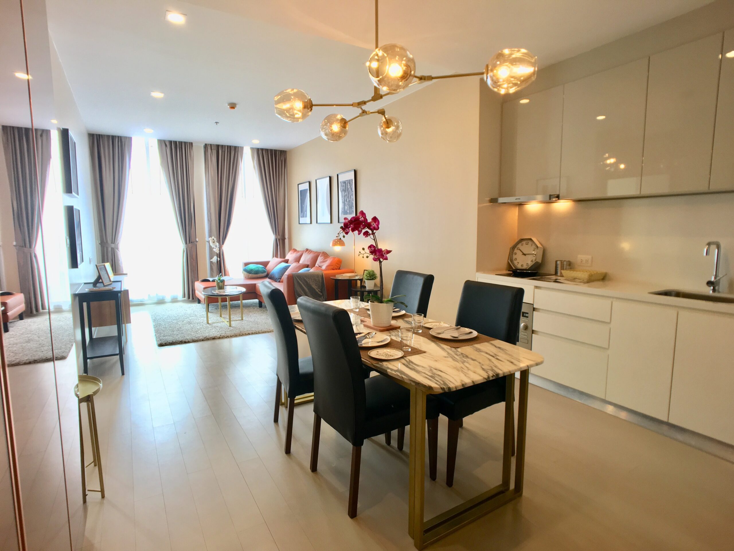 Bangkok Property Condo Apartment House Real Estate For Rent in Ploenchit Sukhumvit Lovely Bright Condo