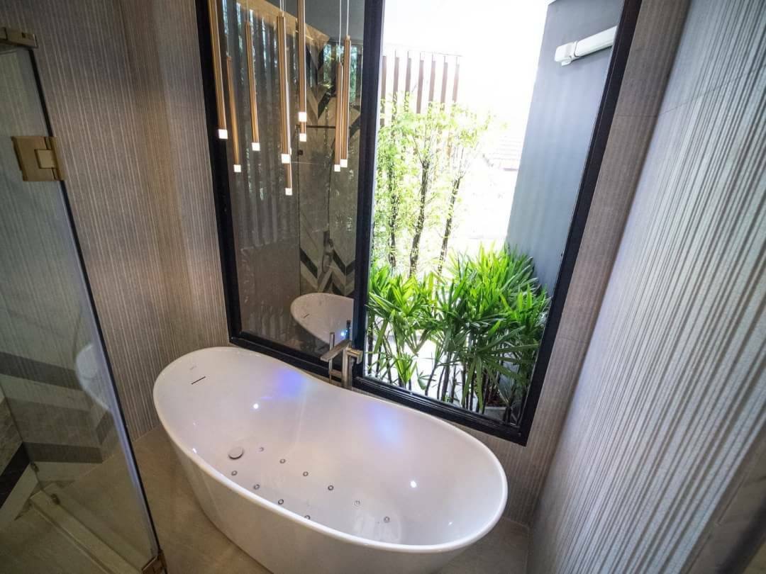 Bangkok Property Condo Apartment Real Estate For Sale in Phra Khanong Sukhumvit Brand-New House w/Pool